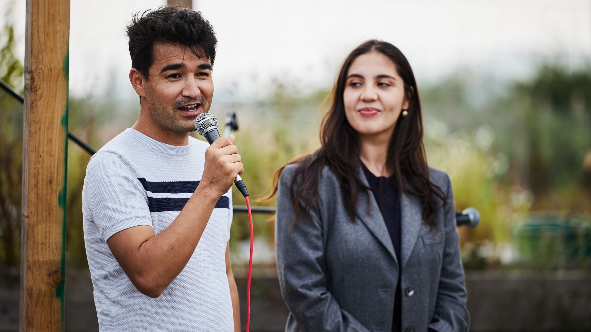 Tamami zabanha be donbale khaanei hastand - All language is a longing for home - Detail 7